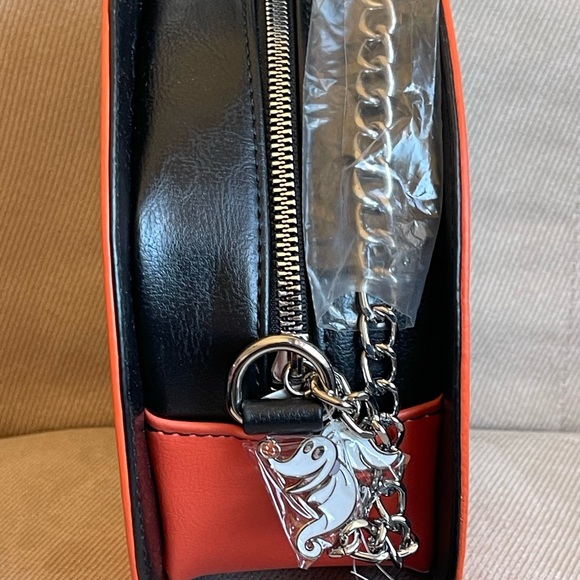 NEW Nightmare Before Christmas Jack Pumpkin Split Glow-In-The-Dark Crossbody Bag - Picture 9 of 10